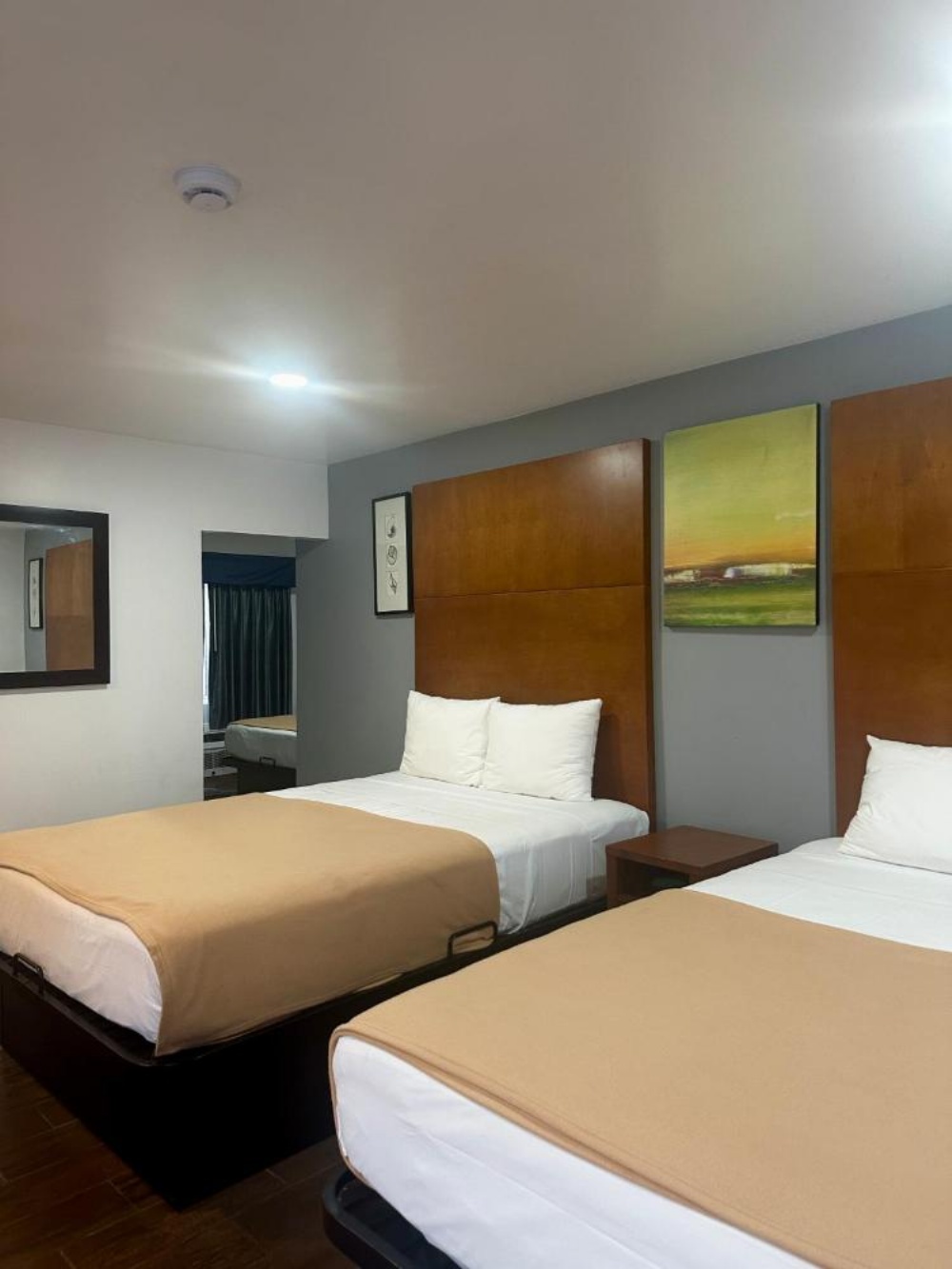 Oceanside Inn & Suites
